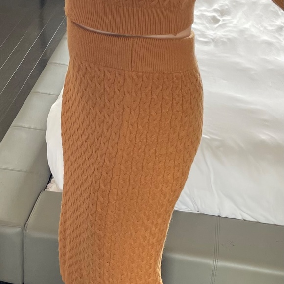 2 pieces dress wool, Small - Picture 4 of 9